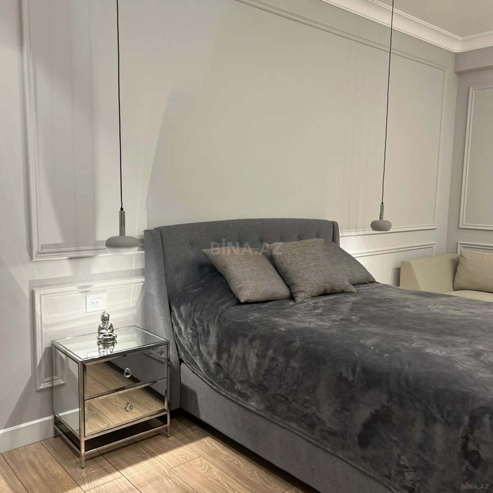 Kirayə verilir 4 otaqlı mənzil 180 m²