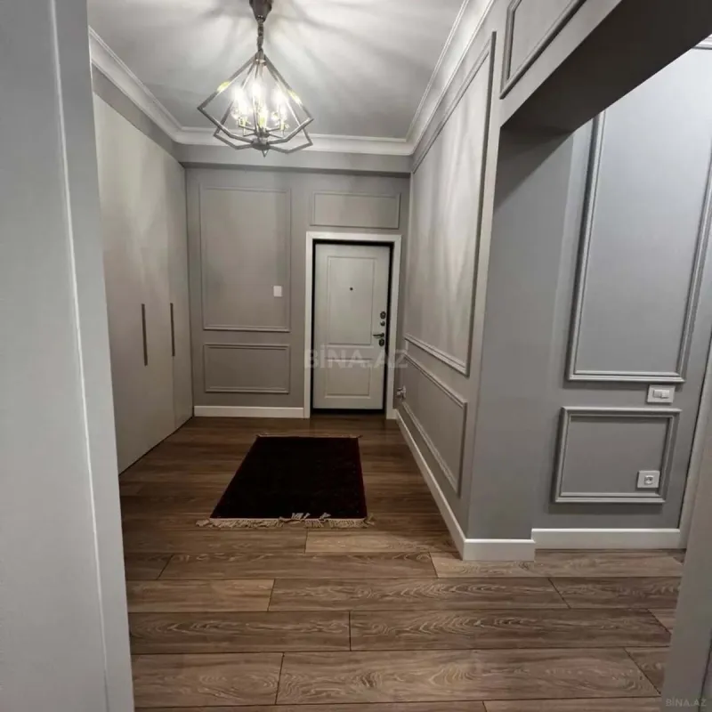 Kirayə verilir 4 otaqlı mənzil 180 m²