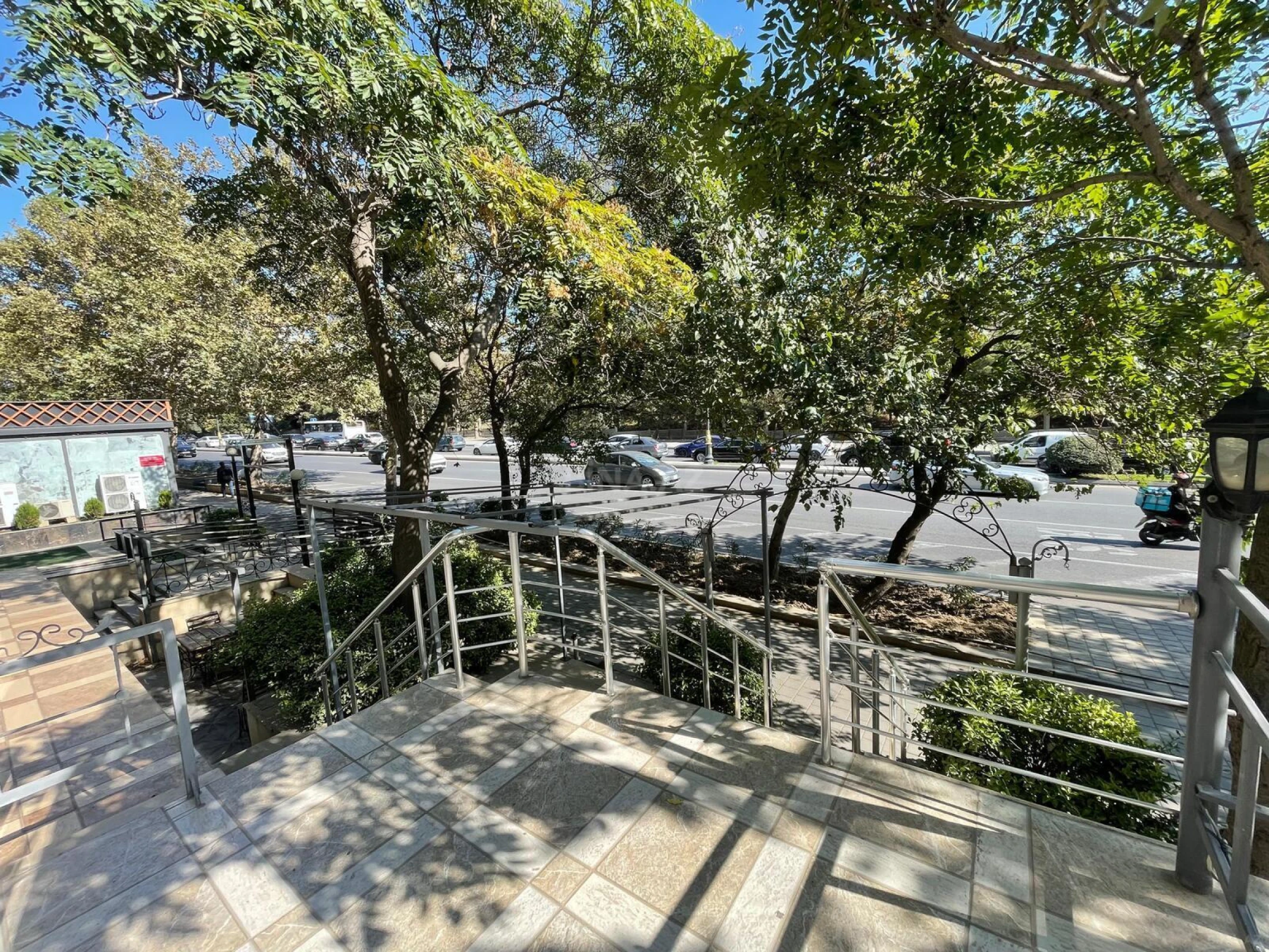 Kirayə verilir obyekt 100 m²