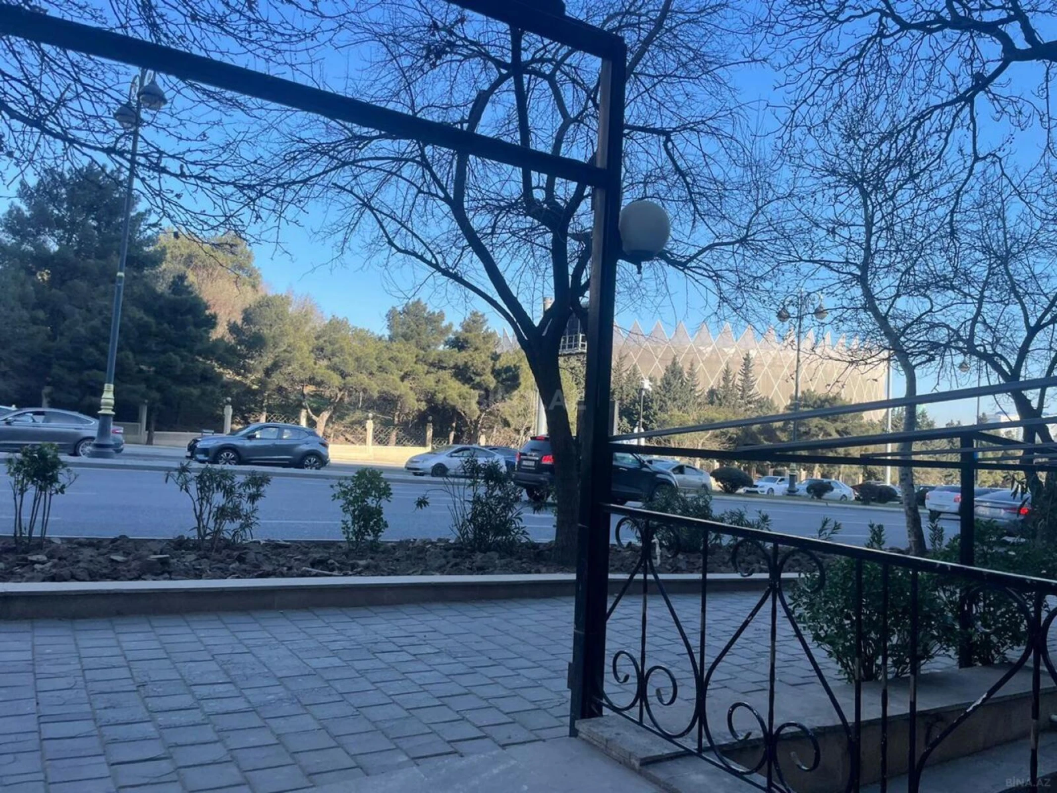 Kirayə verilir obyekt 80 m²