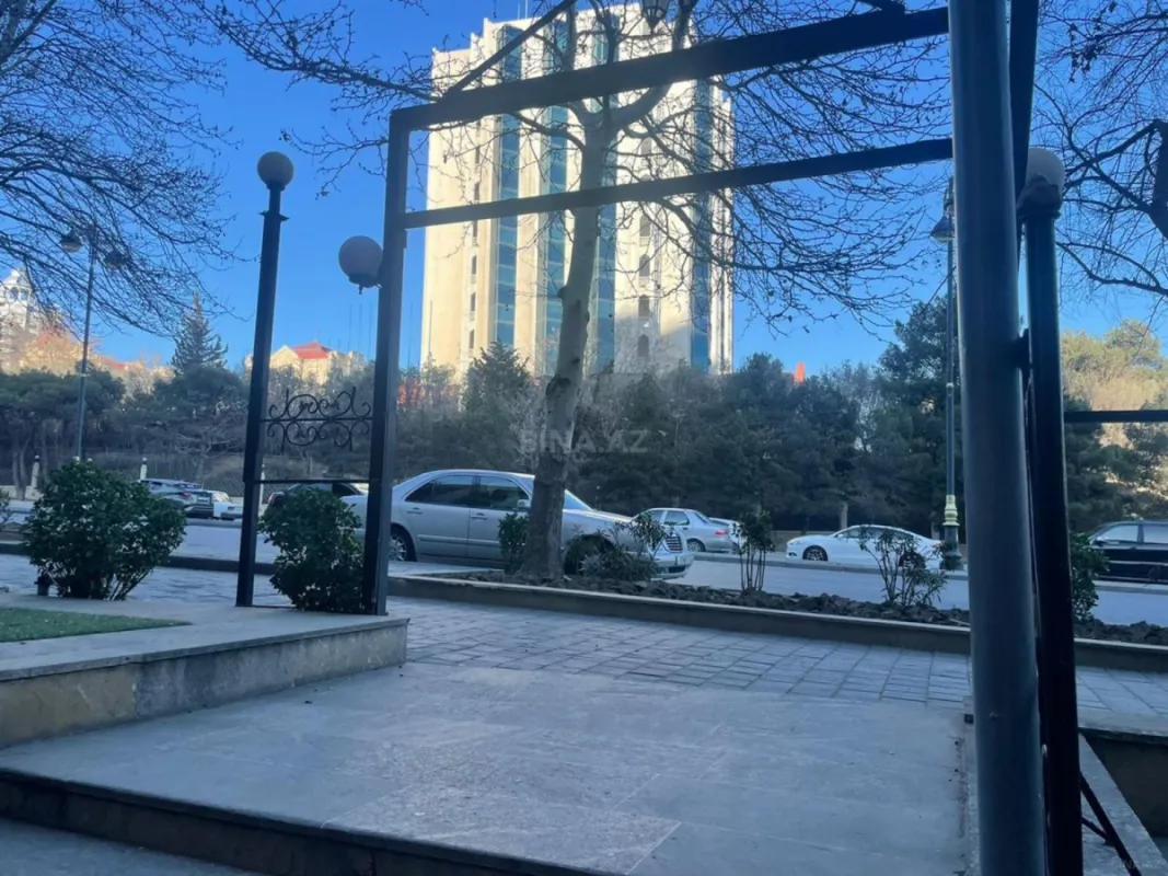 Kirayə verilir obyekt 80 m²