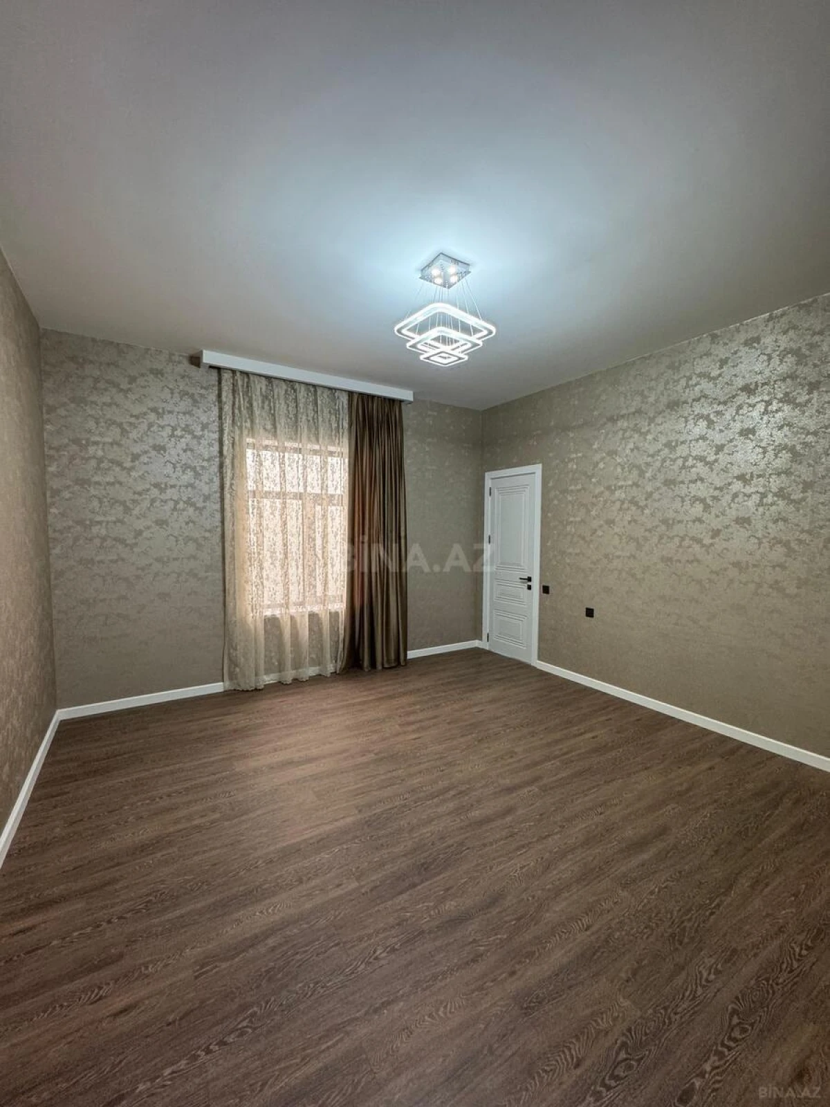 Satılır 4 otaqlı həyət evi 160 m²