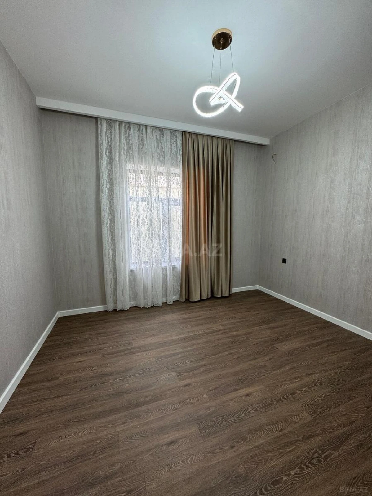 Satılır 4 otaqlı həyət evi 160 m²