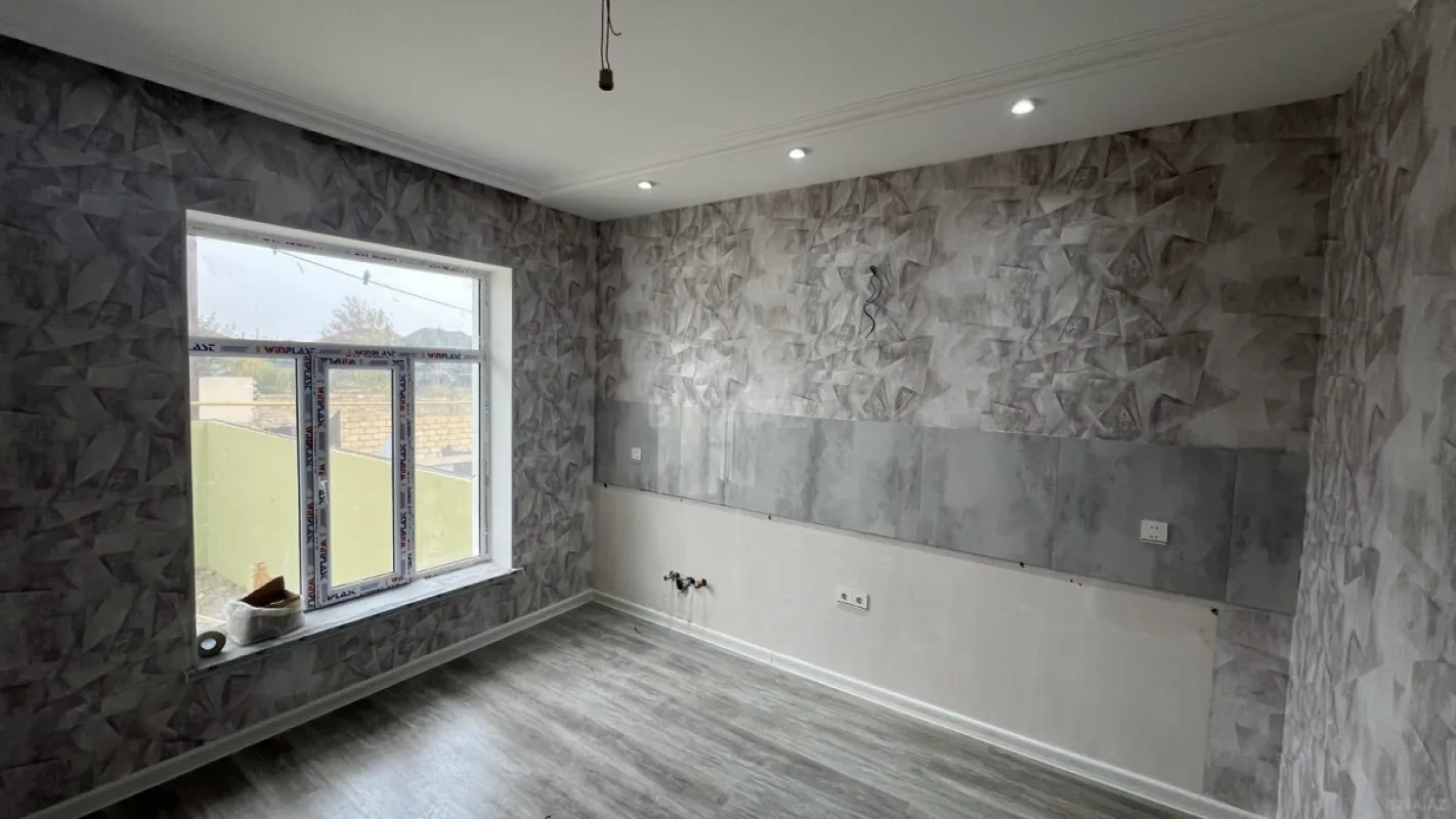 Satılır 4 otaqlı həyət evi 100 m²