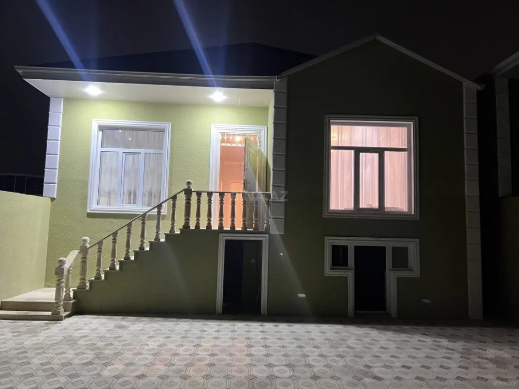Satılır 4 otaqlı həyət evi 100 m²