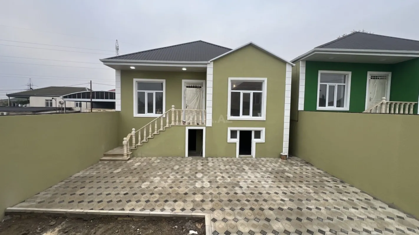 Satılır 4 otaqlı həyət evi 100 m²