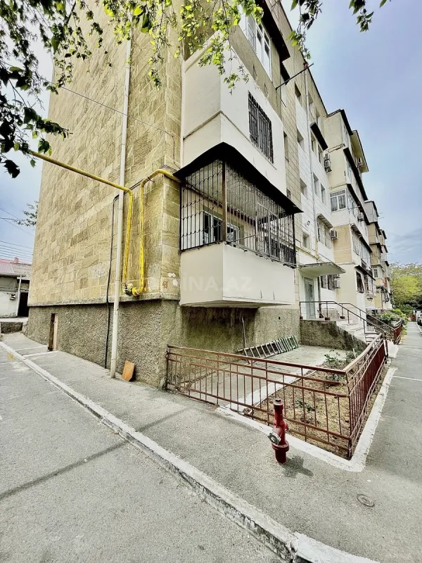 Satılır 3 otaqlı mənzil 115 m²
