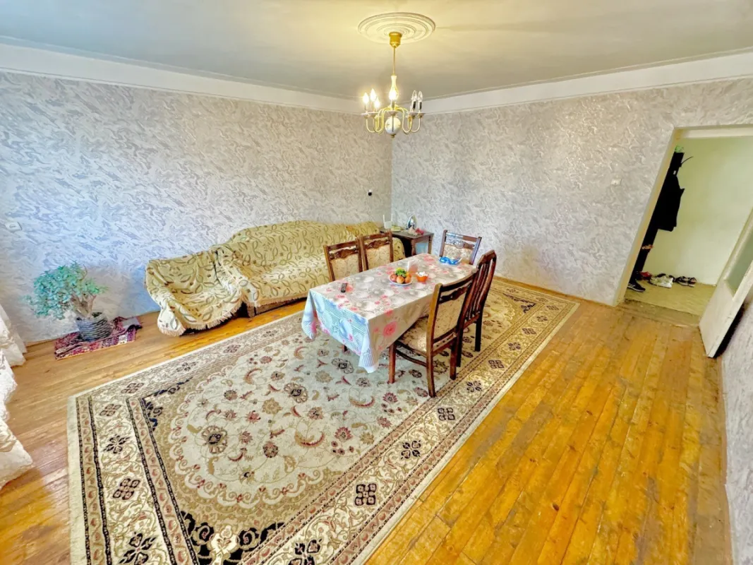 Satılır 3 otaqlı mənzil 115 m²