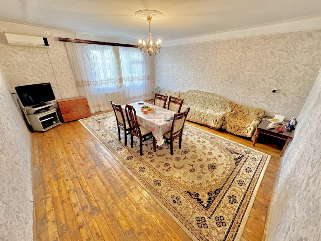 Satılır 3 otaqlı mənzil 115 m²