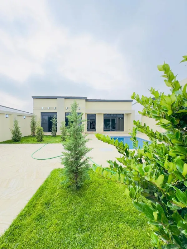 Satılır 4 otaqlı həyət evi 160 m²