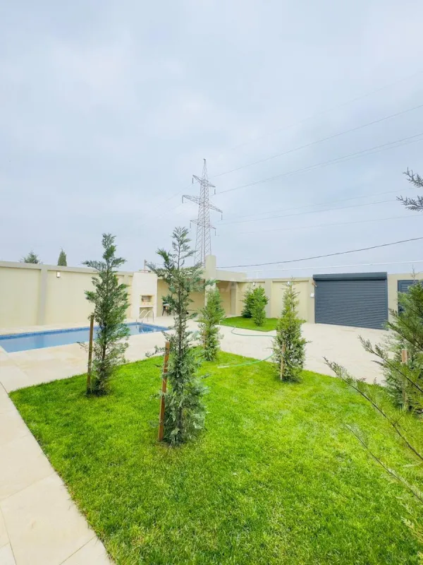 Satılır 4 otaqlı həyət evi 160 m²