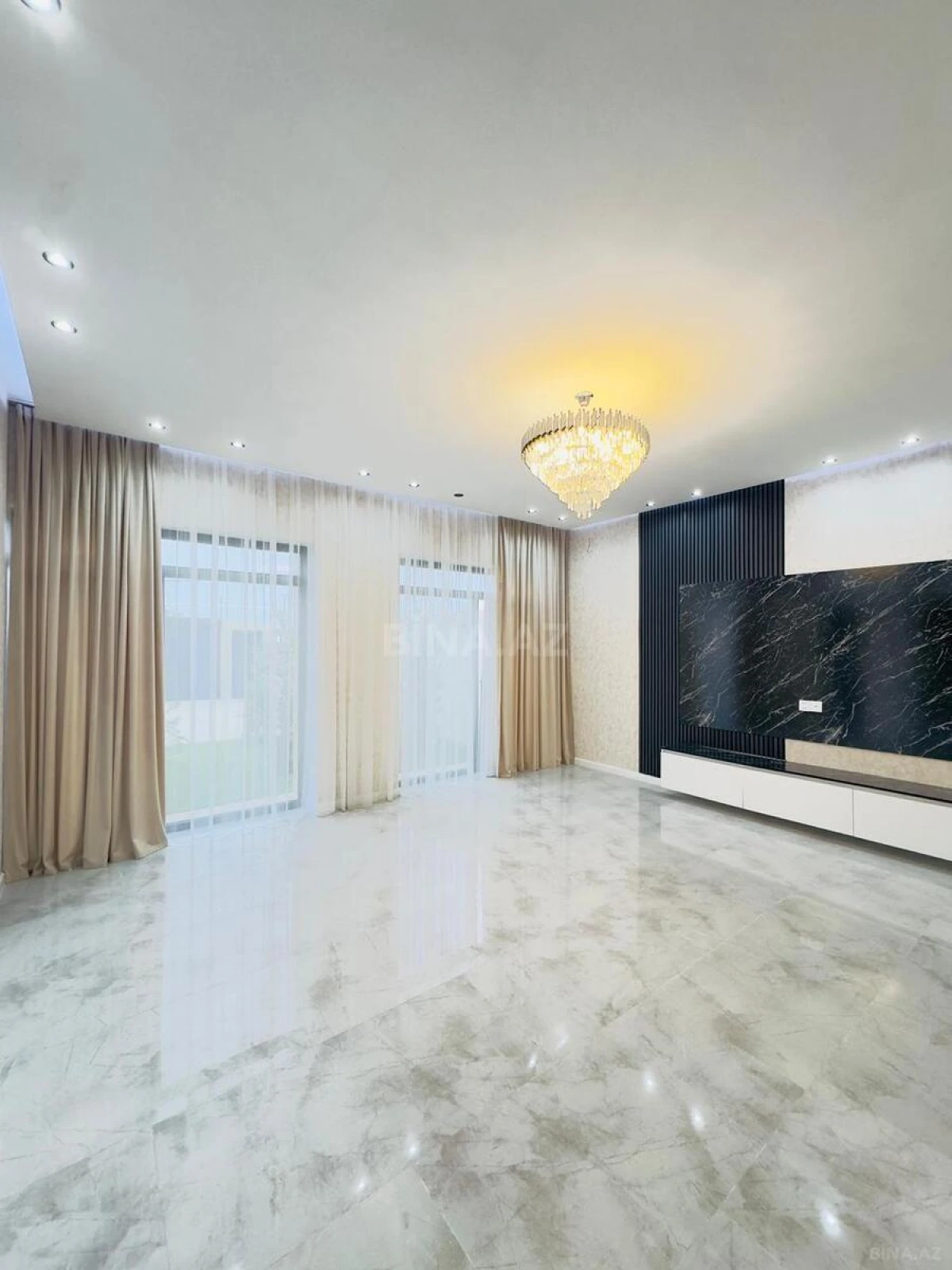 Satılır 4 otaqlı həyət evi 160 m²