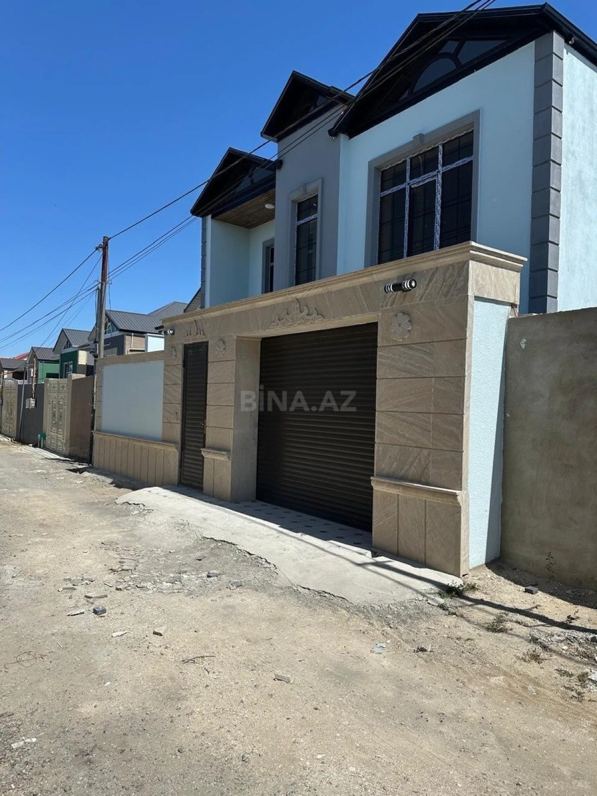 Satılır 3 otaqlı həyət evi 180 m²