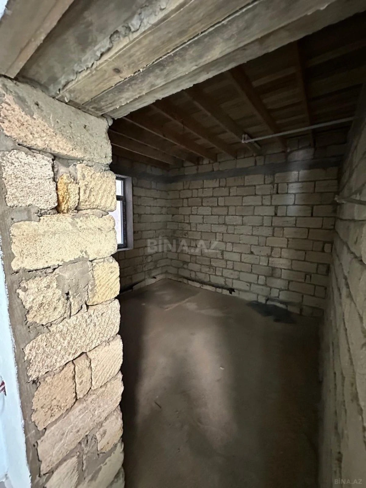 Satılır 3 otaqlı həyət evi 180 m²