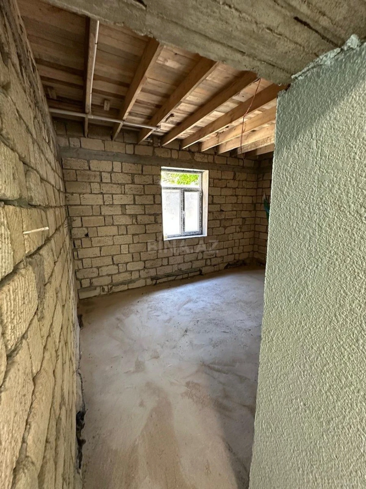 Satılır 3 otaqlı həyət evi 180 m²