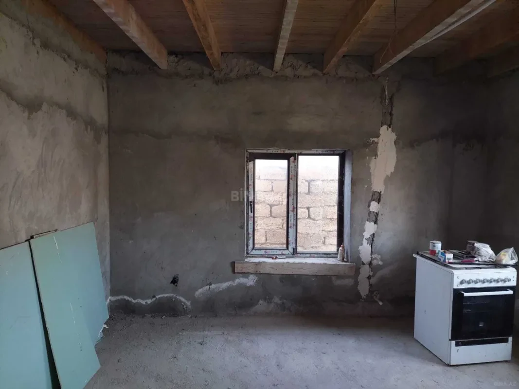 Satılır 7 otaqlı həyət evi 240 m²