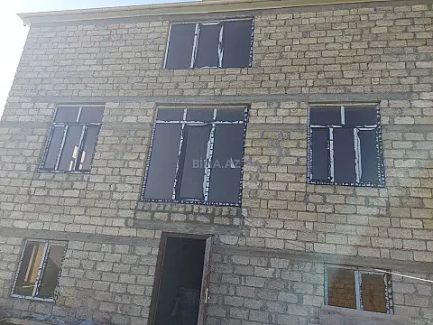 Satılır 7 otaqlı həyət evi 240 m²