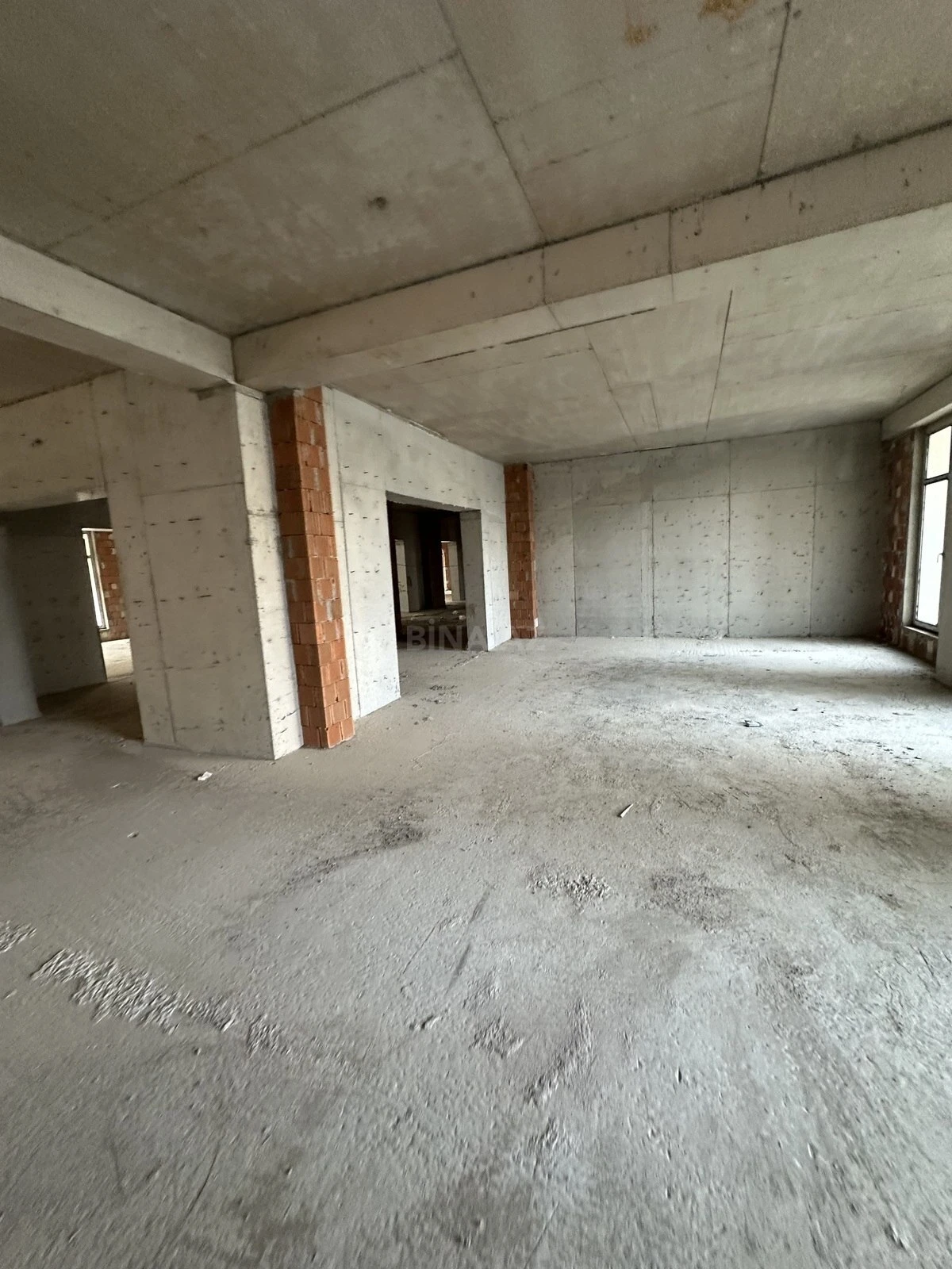 Kirayə verilir obyekt 530 m²