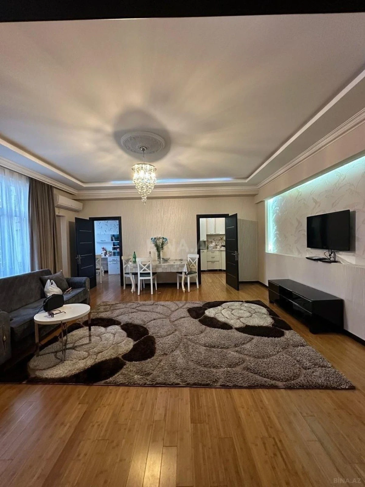 Satılır 3 otaqlı mənzil 94 m²