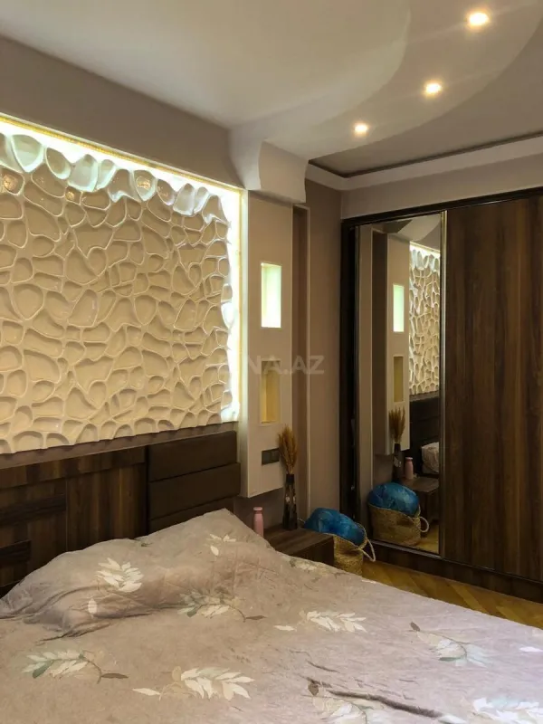 Satılır 4 otaqlı mənzil 110 m²