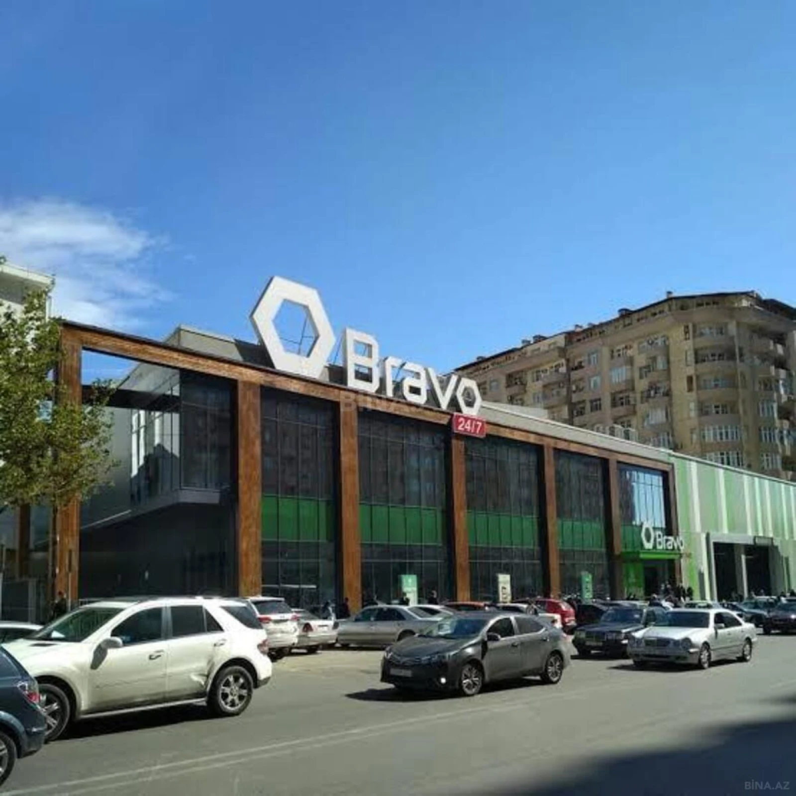 Satılır 4 otaqlı mənzil 110 m²