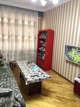 Satılır 4 otaqlı mənzil 110 m²