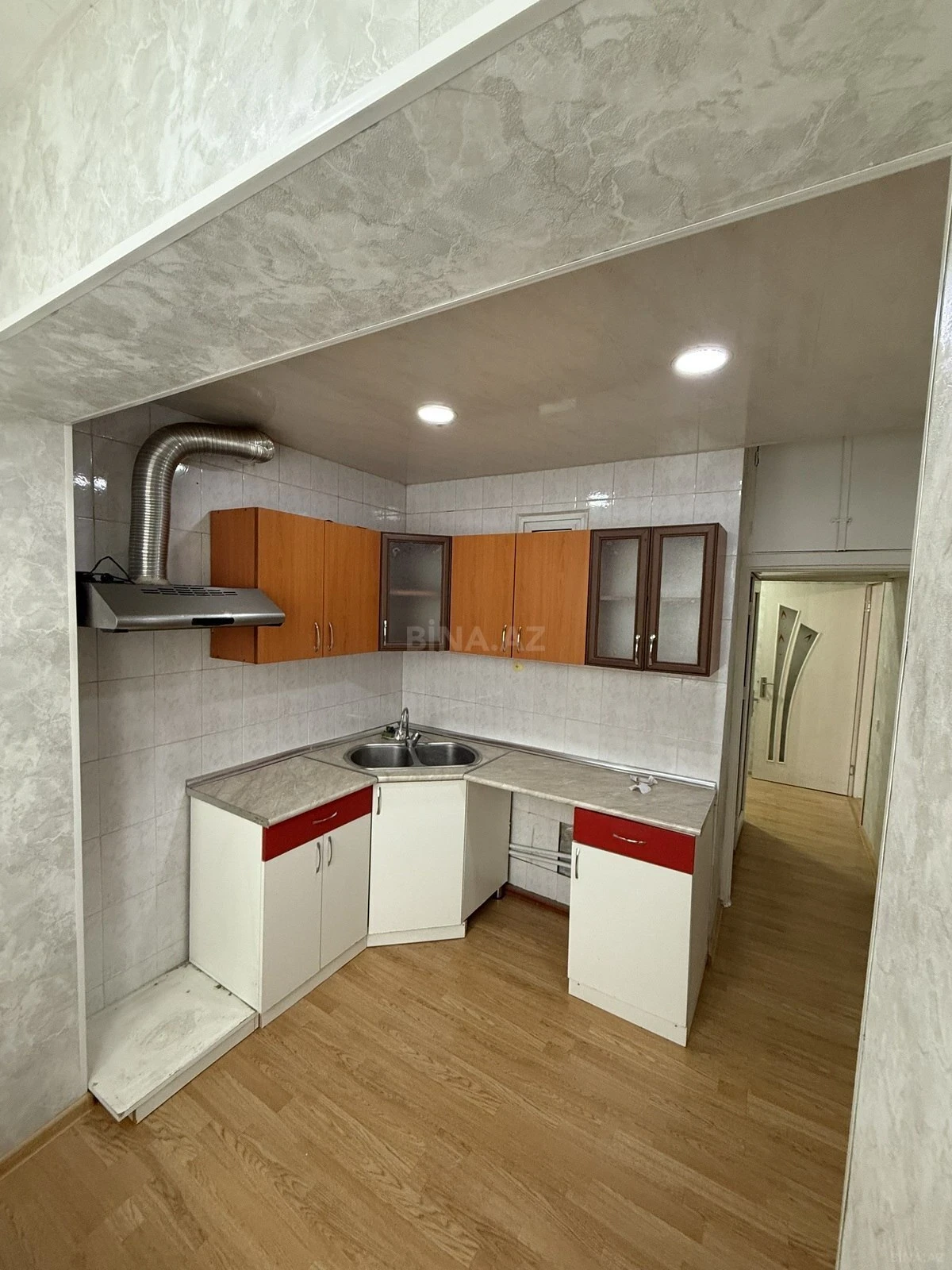Satılır 1 otaqlı mənzil 45 m²