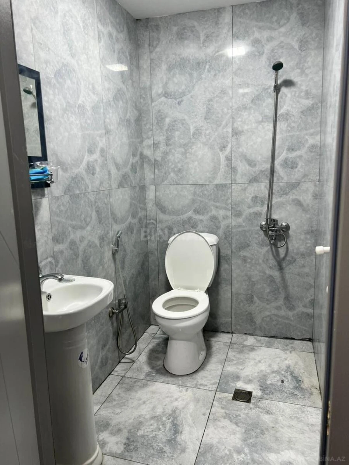 Satılır 2 otaqlı mənzil 63 m²