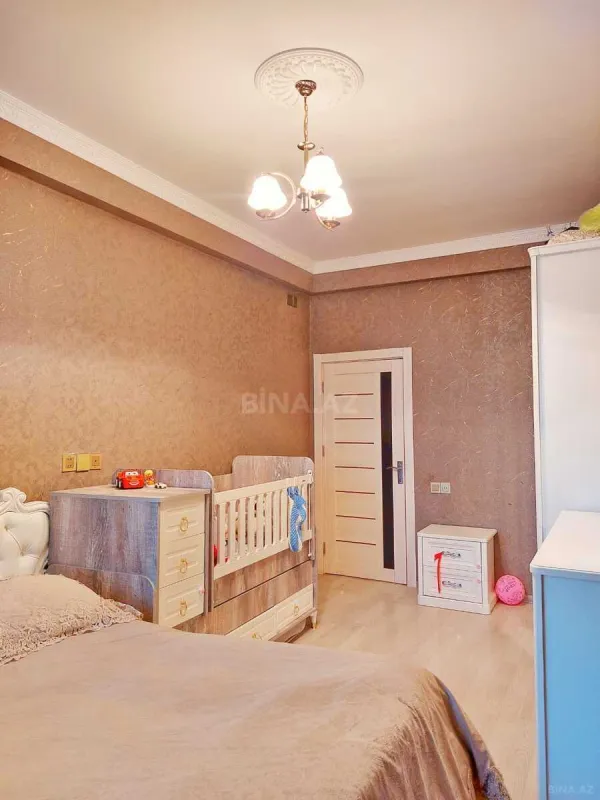 Satılır 2 otaqlı mənzil 80 m²