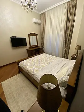 Kirayə verilir 2 otaqlı mənzil 65 m²