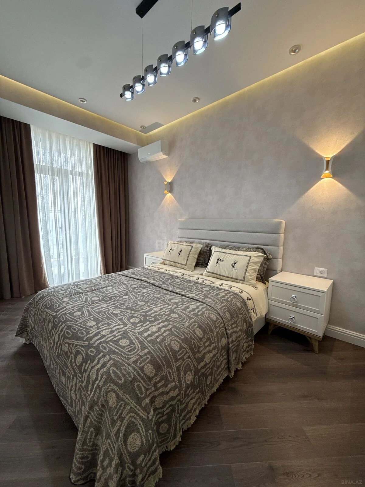 Satılır 3 otaqlı mənzil 97.4 m²