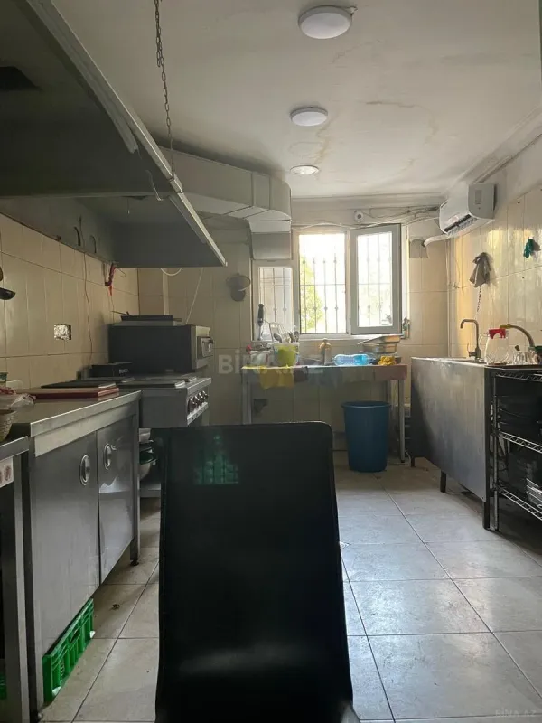 Kirayə verilir obyekt 240 m²