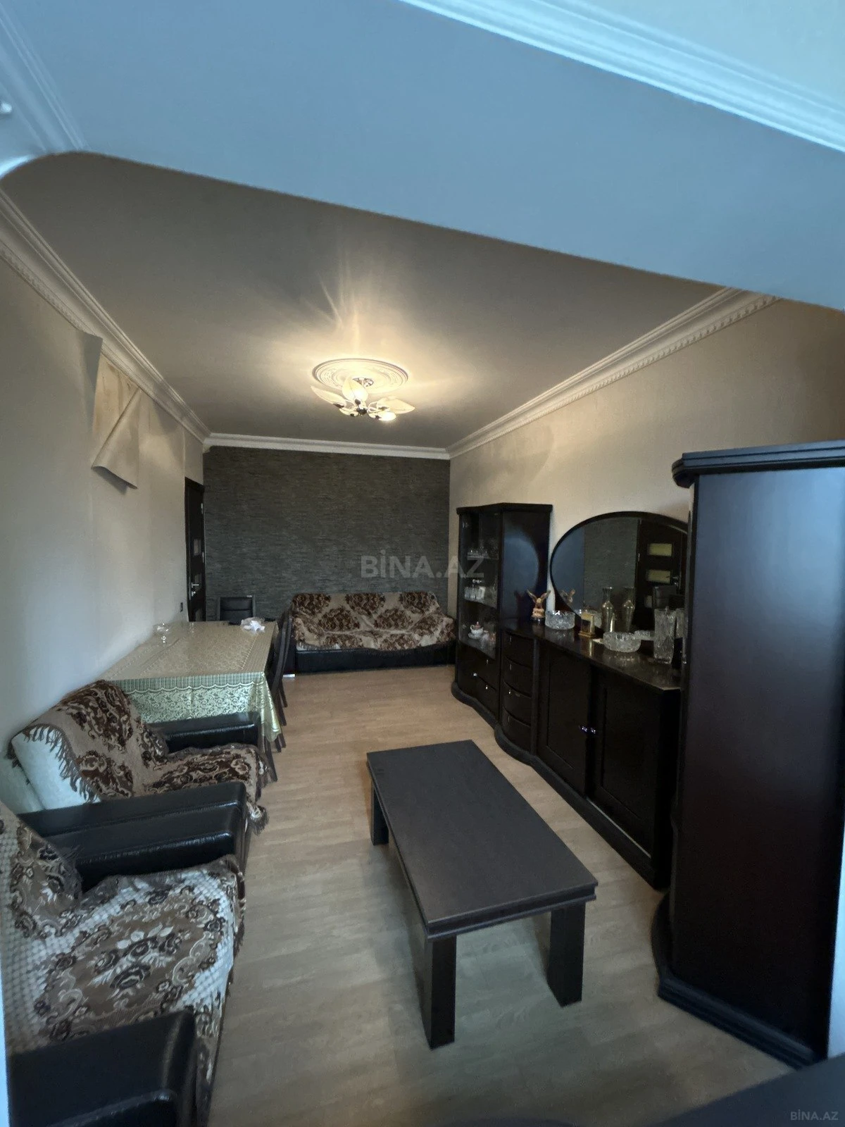 Satılır 2 otaqlı mənzil 65 m²