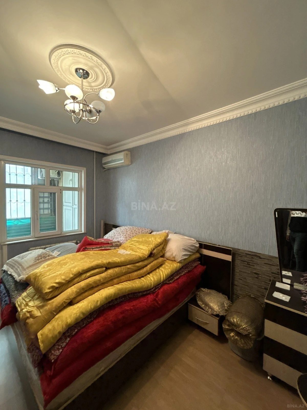 Satılır 2 otaqlı mənzil 65 m²