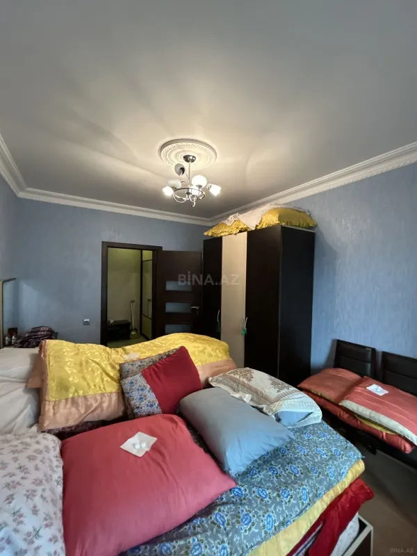 Satılır 2 otaqlı mənzil 65 m²
