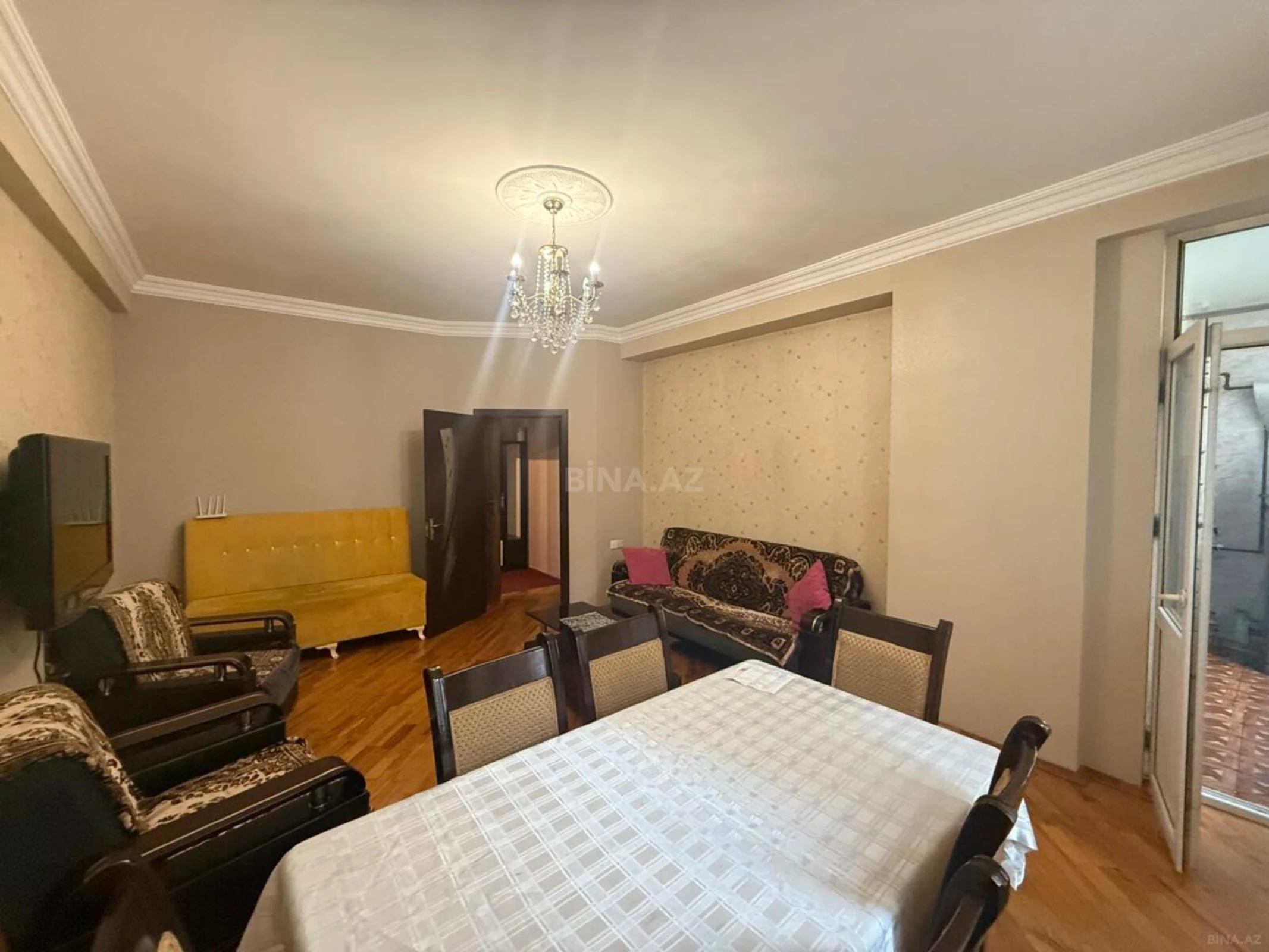 Kirayə verilir 2 otaqlı mənzil 70 m²