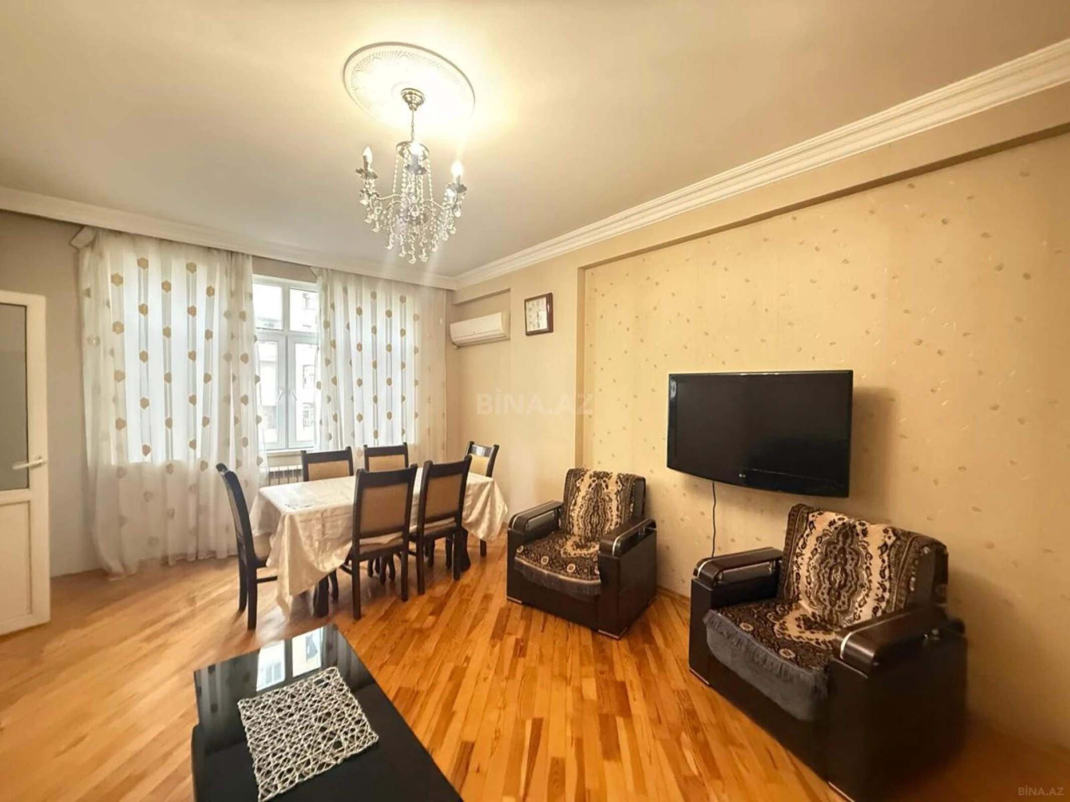 Kirayə verilir 2 otaqlı mənzil 70 m²