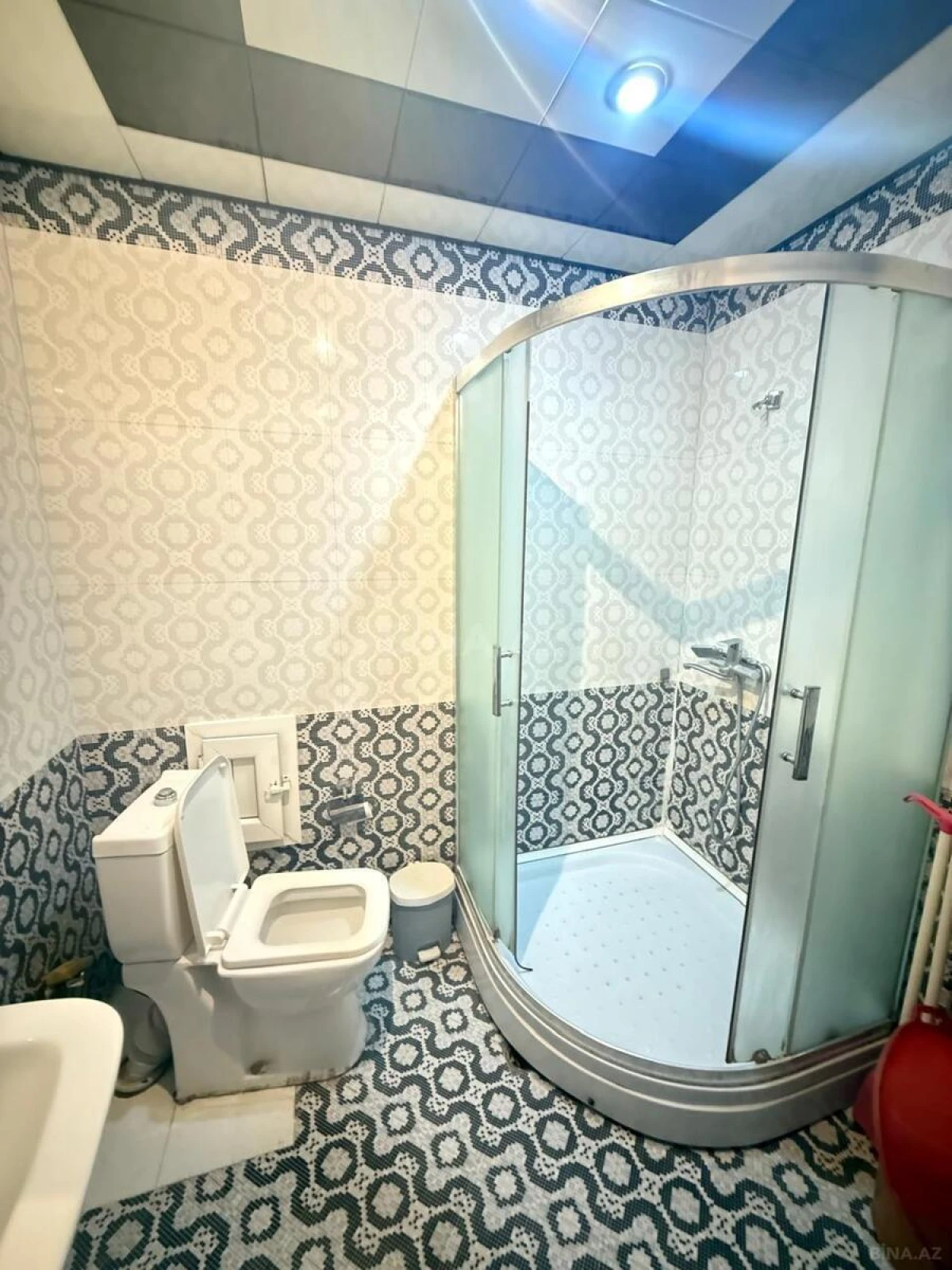 Kirayə verilir 2 otaqlı mənzil 70 m²