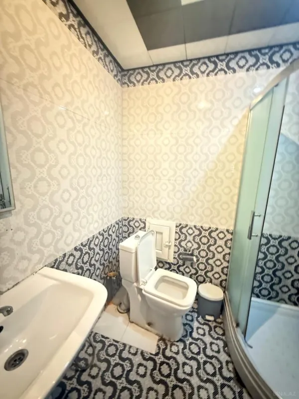 Kirayə verilir 2 otaqlı mənzil 70 m²