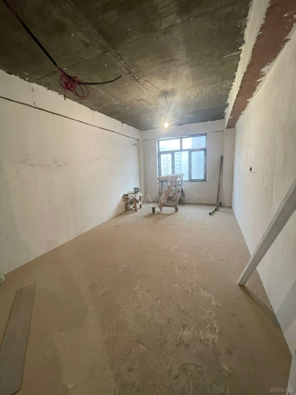 Satılır 3 otaqlı mənzil 116 m²