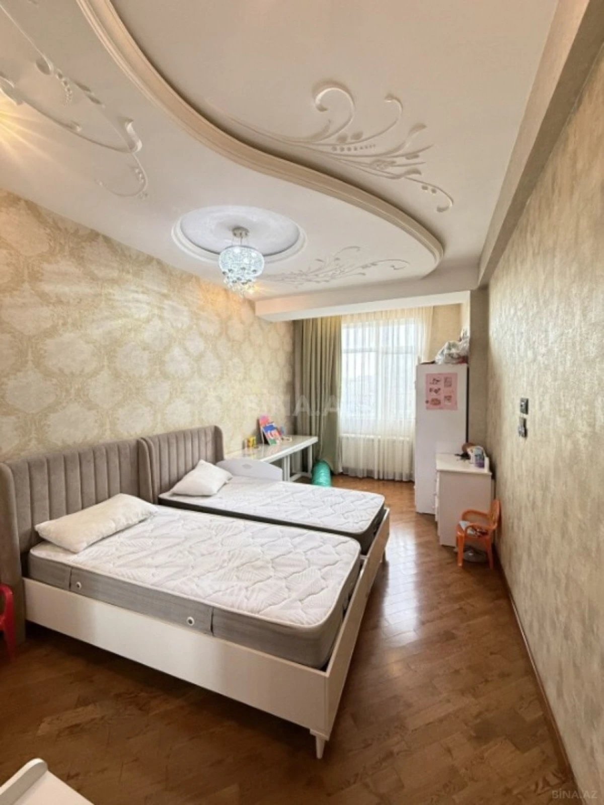 Satılır 3 otaqlı mənzil 160 m²