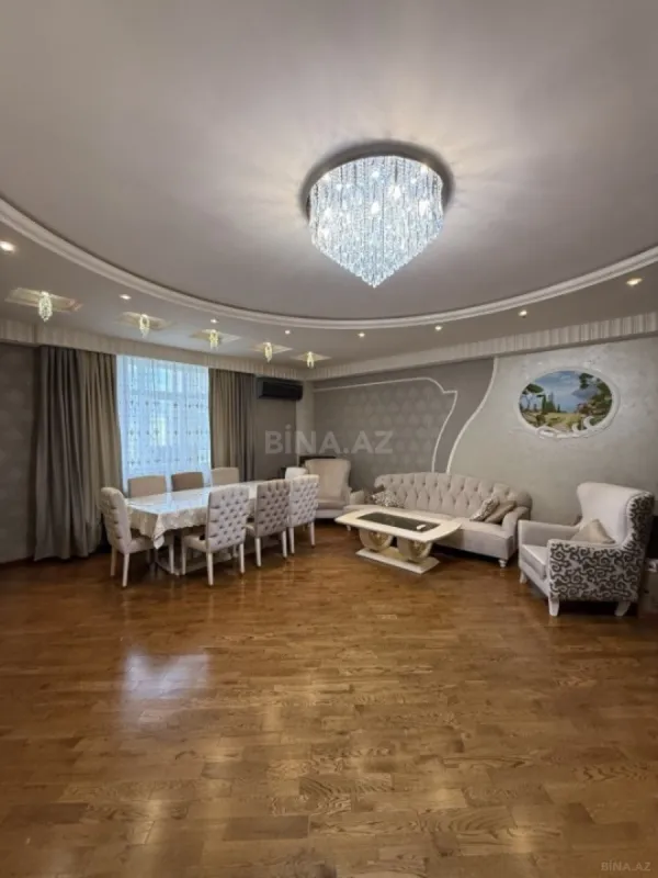 Satılır 3 otaqlı mənzil 160 m²