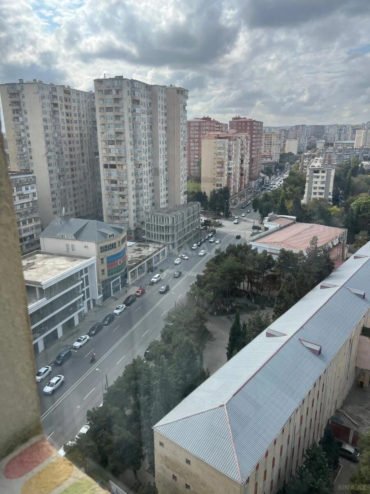 Satılır 3 otaqlı mənzil 160 m²