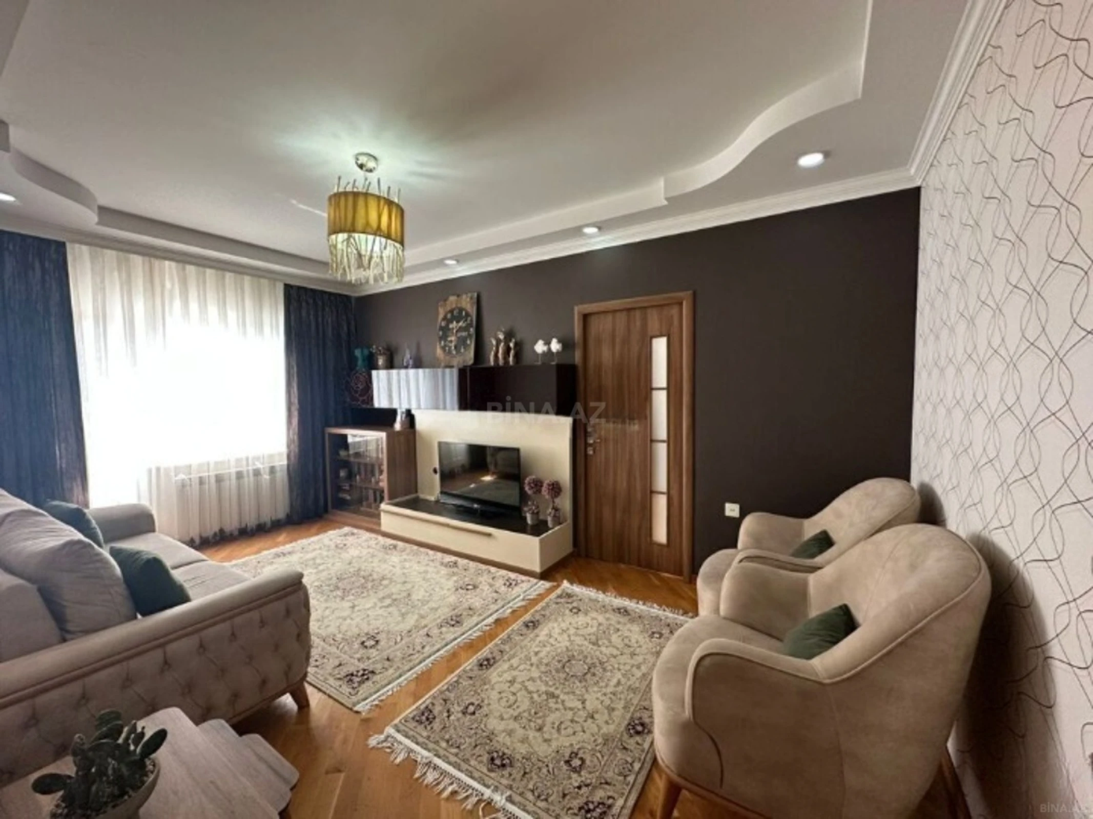 Satılır 4 otaqlı mənzil 110 m²
