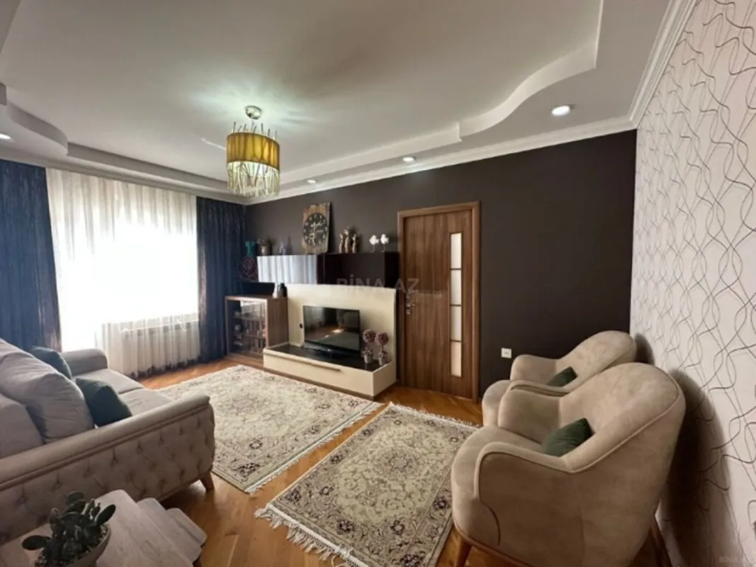 Satılır 4 otaqlı mənzil 110 m²