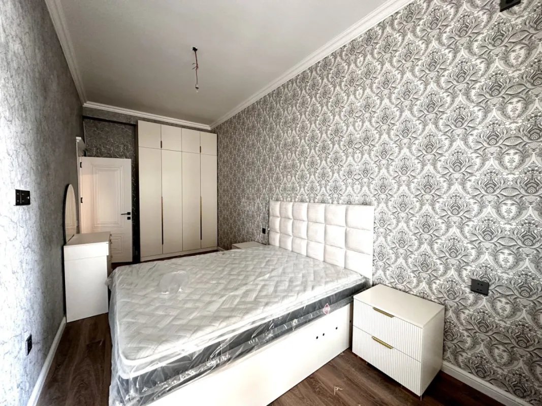 Satılır 2 otaqlı mənzil 80 m²