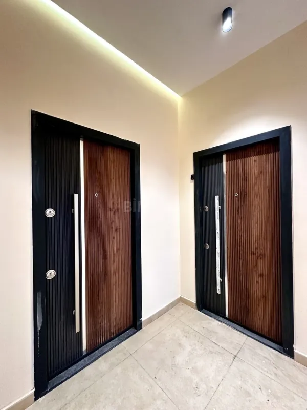 Satılır 2 otaqlı mənzil 80 m²