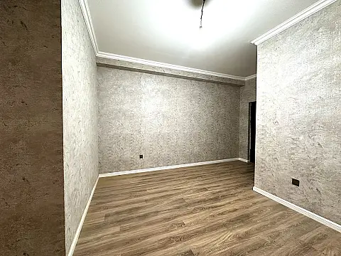 Satılır 2 otaqlı mənzil 80 m²