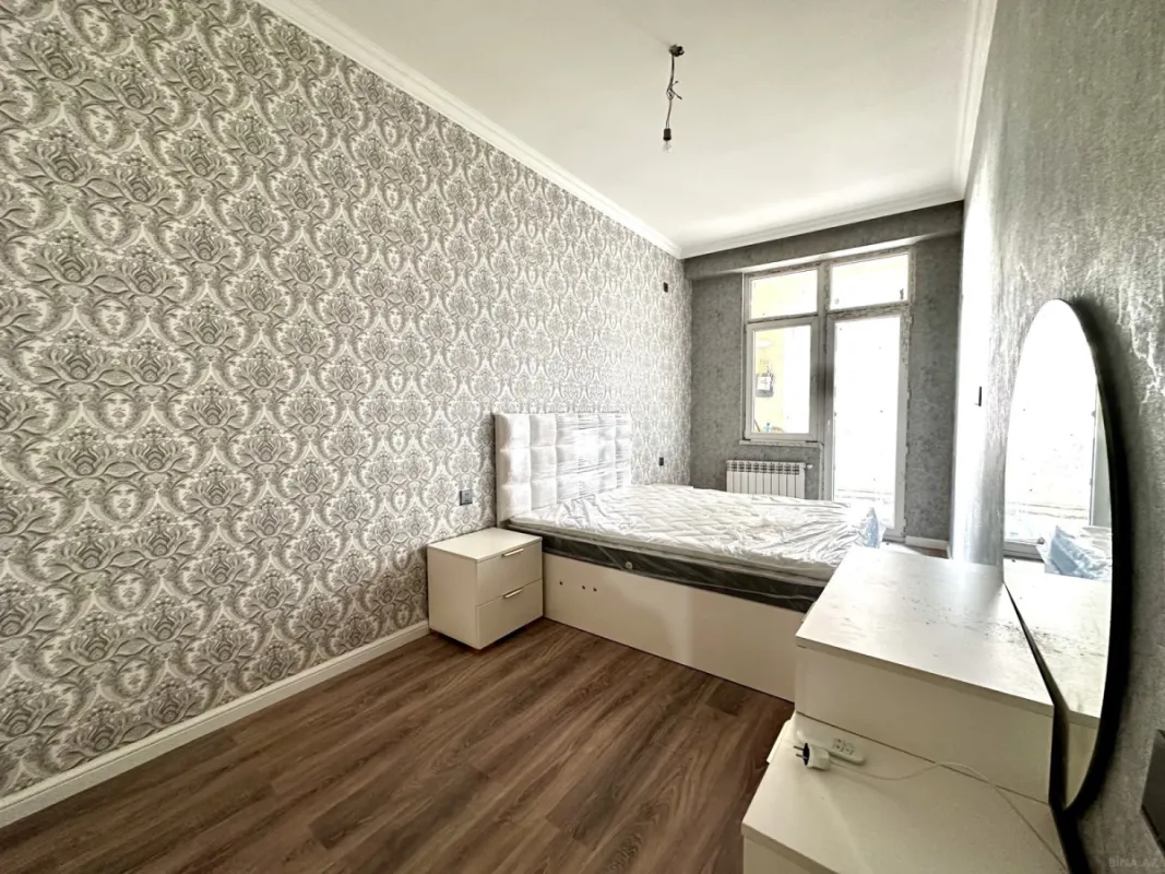 Satılır 2 otaqlı mənzil 80 m²