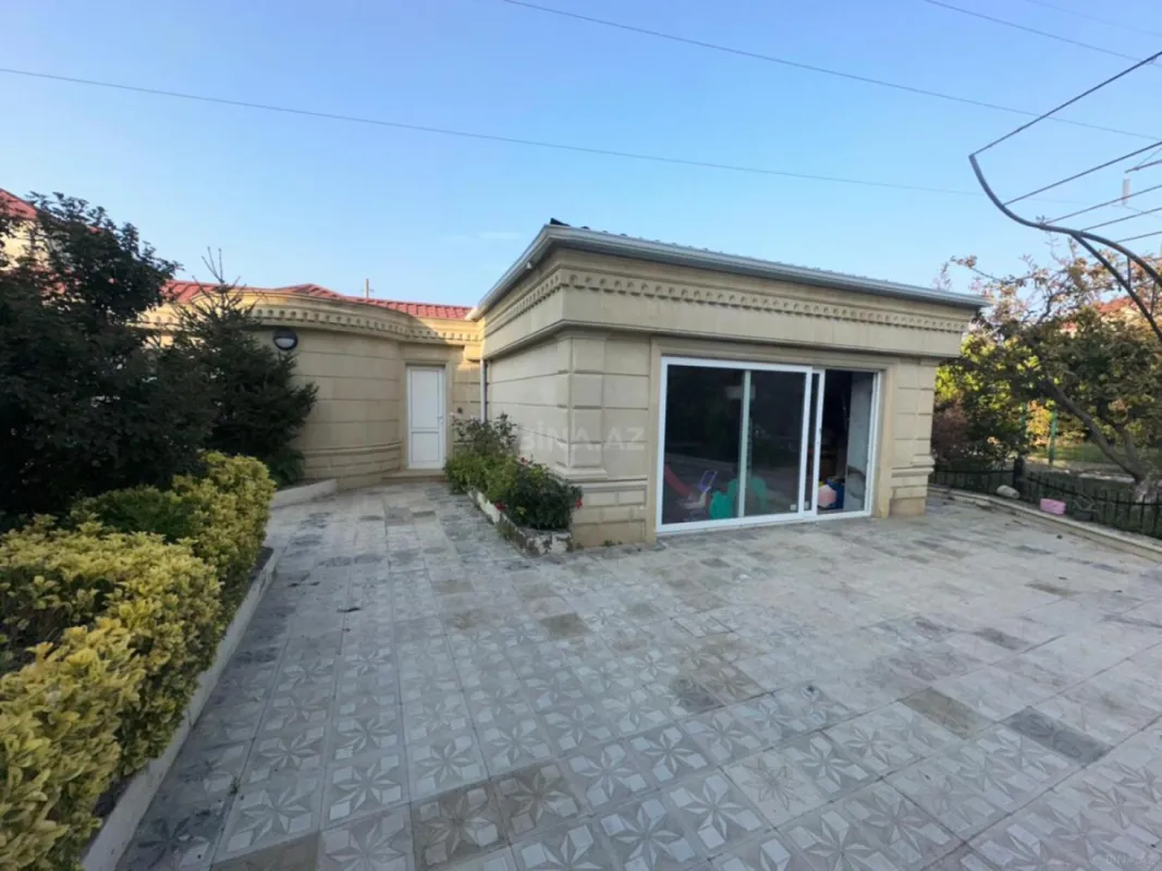 Satılır 8 otaqlı həyət evi 600 m²
